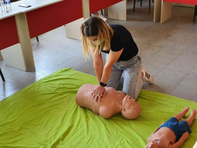 Anaokulu Öğretmenlerine İlk Yardım Eğitimi