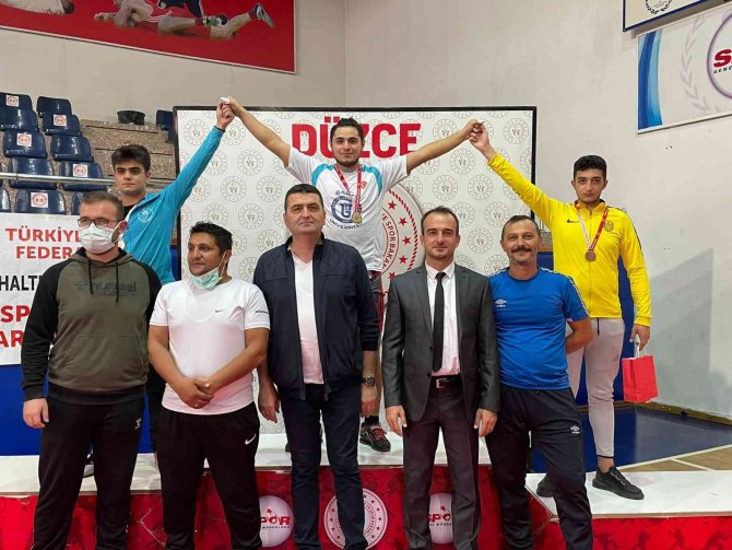 Bartın Üniversitesi Öğrencisi Kadir Karapınar, Türkiye Şampiyonu Oldu