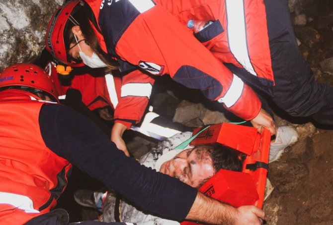 Umke Gönüllülerinden Gerçeğini Aratmayan Tatbikat