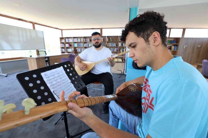 Başiskele’de Ücretsiz Müzik Okulları Yeniden Başlıyor