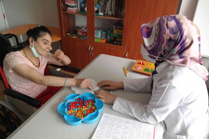 Bu Eğitimler Sayesinde Engelli Bireyler Evlerine Hapsolmuyor