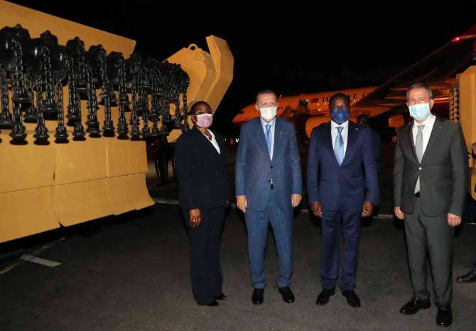 Cumhurbaşkanı Erdoğan, Togo’dan Ayrıldı