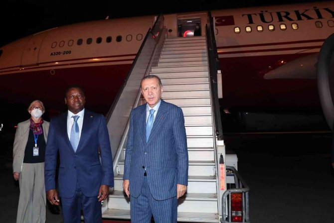 Cumhurbaşkanı Erdoğan, Togo’dan Ayrıldı