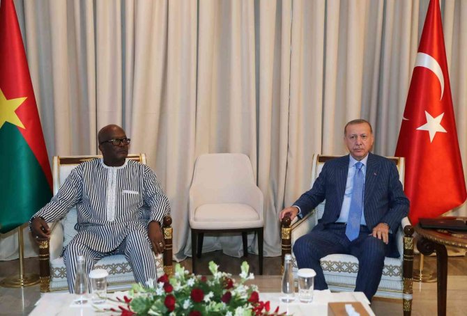 Cumhurbaşkanı Erdoğan, Burkina Faso Devlet Başkanı Kabore İle Bir Araya Geldi