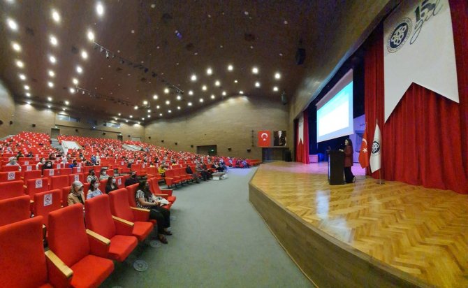 Ebyü’de “Hobilerinizi İ̇şe Çevirin” Ve Erasmus Öğrenci Öğrenim Ve Staj Hareketliliği Bilgilendirme Programları Yapıldı