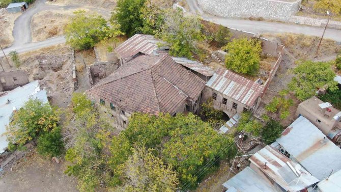 Elazığ’da 3 Asırlık Faik Bey Konağı Restore Edilerek Turizme Kazandırılmayı Bekliyor