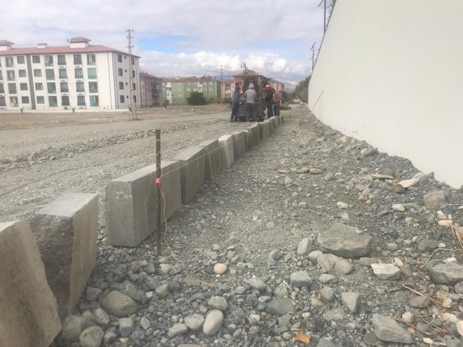 Erzincan’da Yol Yapım Çalışmaları Devam Ediyor