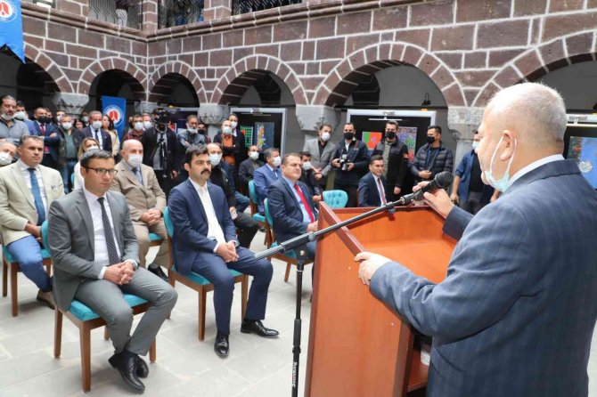 Hakkari Üniversitesinde Akademik Yıl Açılışı