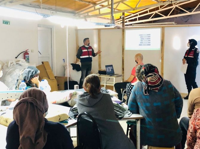 ‘En İ̇yi Narkotik Polisi: Anne’ Semineri Gerçekleştirildi