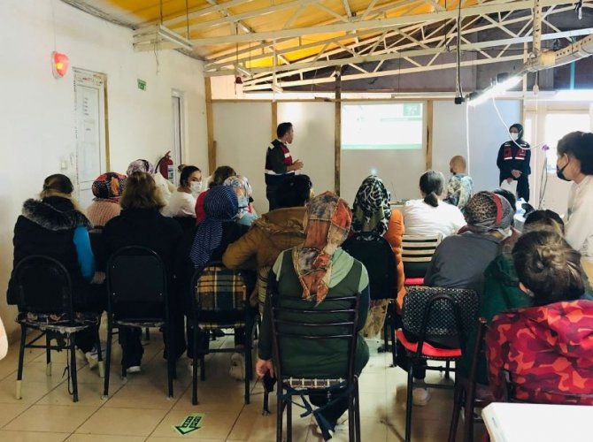 ‘En İ̇yi Narkotik Polisi: Anne’ Semineri Gerçekleştirildi