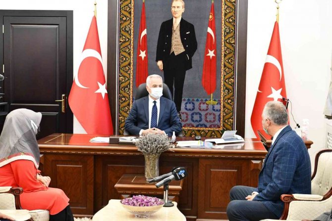 Isparta’da 19 Ekim Muhtarlar Günü Kutlandı