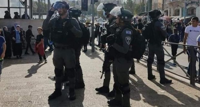 Kudüs’te İ̇srail Güçlerinin Sert Müdahalesinde Yaralanan Filistinli Sayısı 60’a Yükseldi