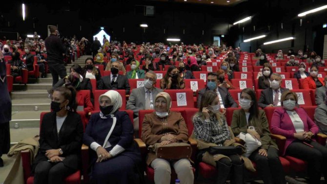 Ak Parti Genel Merkez Kadın Kolları Başkanı Ve Düzce Milletvekili Ayşe Keşir: