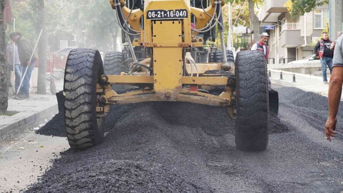 Keçiören’e 360 Bin Ton Asfalt Serildi
