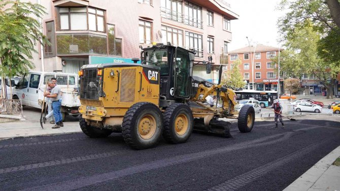 Keçiören’e 360 Bin Ton Asfalt Serildi