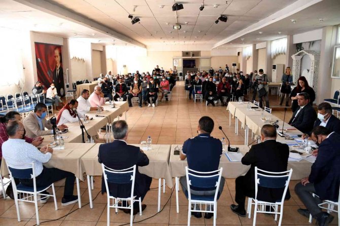 Kuşadası Kent Meydanına Kavuşuyor