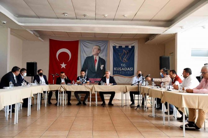 Kuşadası Kent Meydanına Kavuşuyor