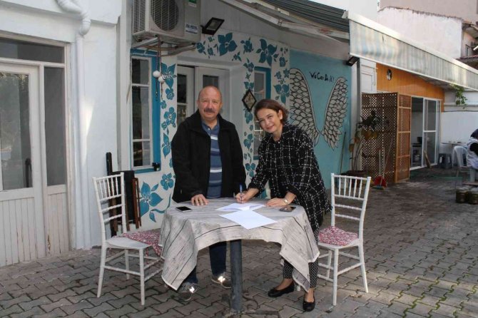 Alaşehir’in Tescilli Yaprağında Kullanım Hakkı Kadın Kooperatifinin Oldu