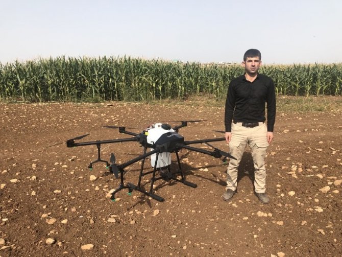 Mardin’de Drone İle Zirai İlaçlama Yaparak Ürün Kaybının Önüne Geçiliyor