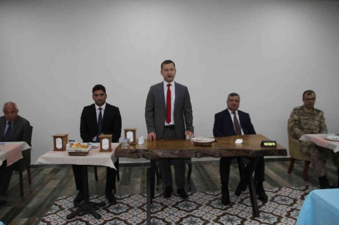 Kaymakam Demirer, Muhtarlarla Bir Araya Geldi