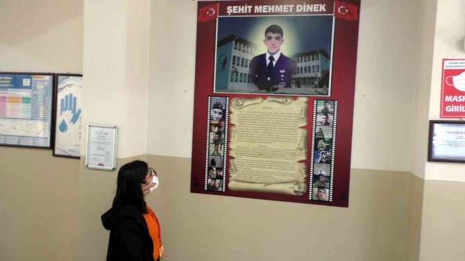 Şehit Mehmet Dinek’in İsmi Mezun Olduğu Okula Verildi