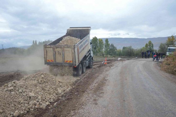 13 Km’lik Grup Yolu 14 Milyon Liraya Mal Olacak