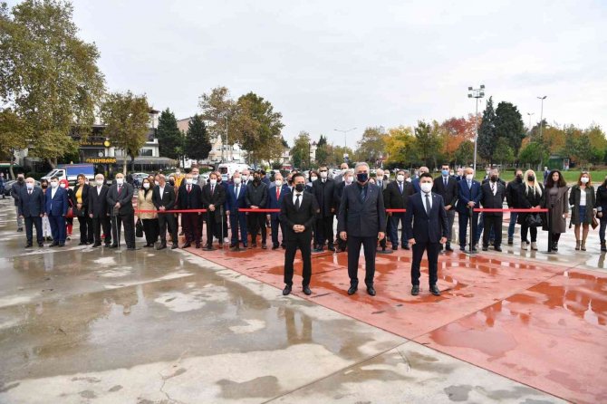 Tuzla’da Muhtarlar Günü Sebebiyle Çelenk Sunma Töreni Düzenlendi
