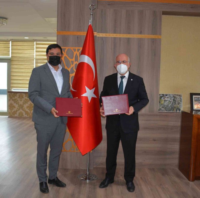 Belediye Ve Üniversite Uşak İçin Ele Ele Verdi