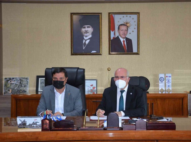 Belediye Ve Üniversite Uşak İçin Ele Ele Verdi