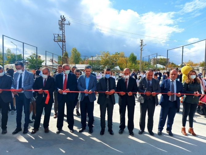 Muradiye’de Tübi̇tak Bilim Şenliği