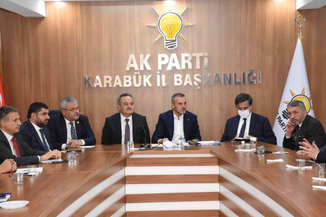 Ak Partili Kandemir, İ̇yi̇ Parti Genel Başkanı Akşener’e Yüklendi