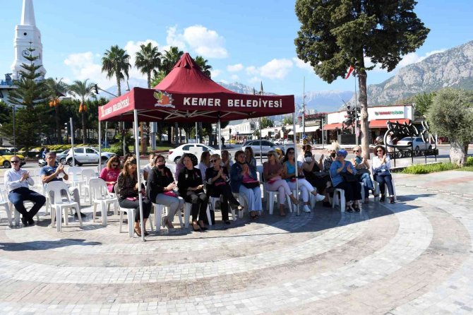 Kemer’de Meme Kanseri Farkındalık Etkinliği
