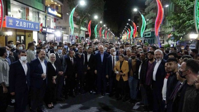 Bakan Soylu’ya Diyarbakır’da Sevgi Seli