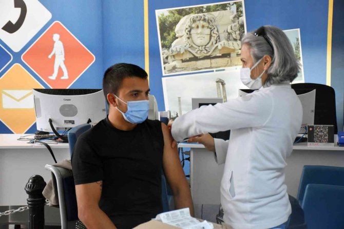 Didim Belediyesi’nde Covid-19 Aşısı Standı Kuruldu