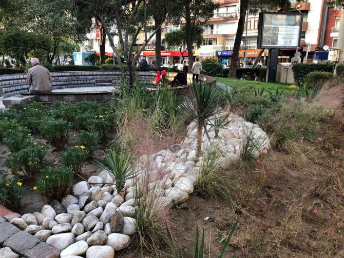 Manisa’nın 2 Büyük Parkına 8 Kaya Bahçesi