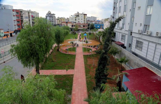 Akdeniz’de Parklar Yenileniyor