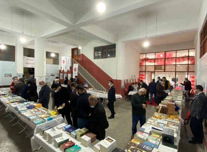 Ayancık’ta Kitap Fuarı Dualarla Açıldı