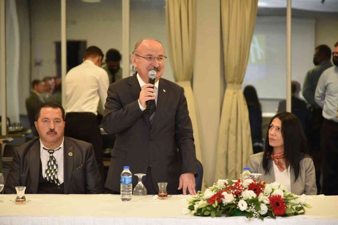Vali Karadeniz, 17 İlçenin Muhtar Temsilcileriyle Buluştu