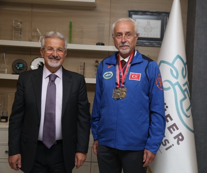 Erdem’den Kaçar’a Kutlama