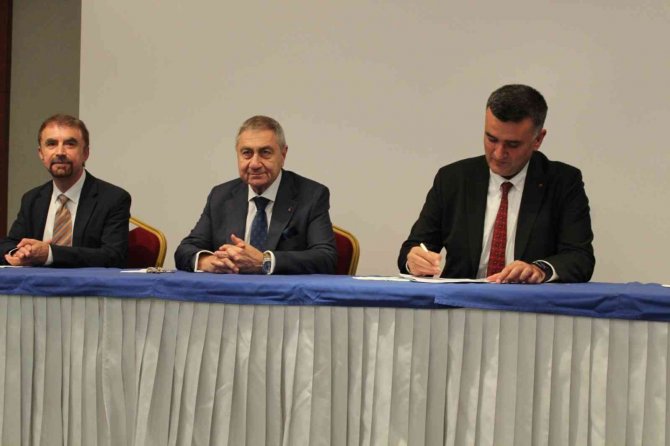 Milyon Dolarlık İlacın Üretimi İçin Üç Kurum Bir Araya Geldi