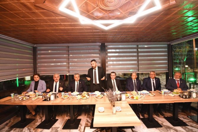 Başkan Çetin’den Muhtarlar Onuruna Endemik Vadi’de Yemek