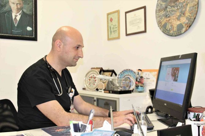 Bilim Kurulu Üyesi Kayıpmaz Uyardı: "Şu Anda Aktif Vakalarımızın Yüzde 40’ını 23 Yaş Altındaki Gençlerimiz Oluşturuyor"