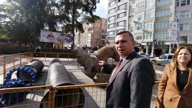 Teski̇ Ve Çorlu Belediyesi’ne İçme Suyu Borusu Eleştirisi