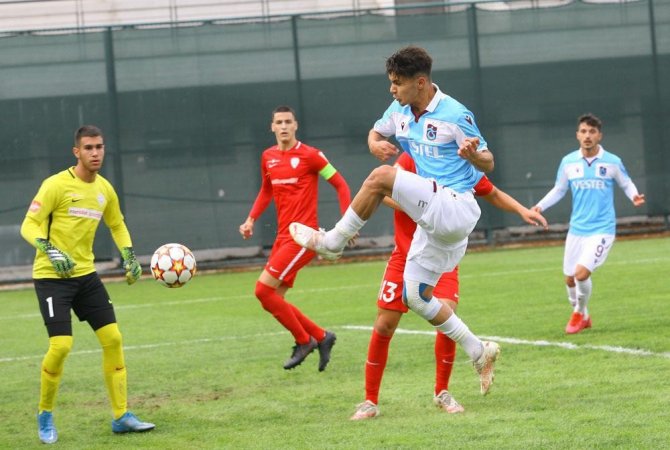 Trabzonspor U19 Takımı Tur Atladı