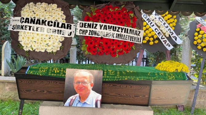 Koronavirüsten Hayatını Kaybeden Öğretim Üyesi Son Yolculuğuna Uğurlandı