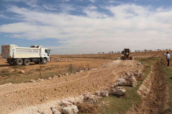 Akçakale Kırsalında Bir Mahalle Daha Yola Kavuştu