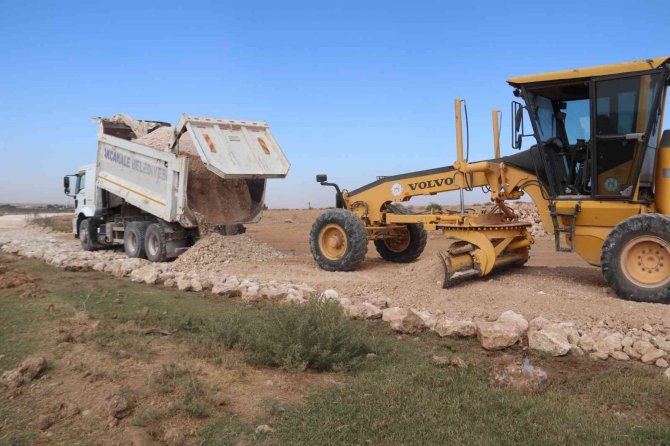 Akçakale Kırsalında Bir Mahalle Daha Yola Kavuştu