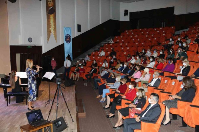 I. Uluslararası Akdeniz Kadın Çalışmaları Kongresi Başladı