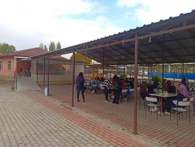 Anadolu Lisesi’nde “Üniversitede Bir Ders” Projesi