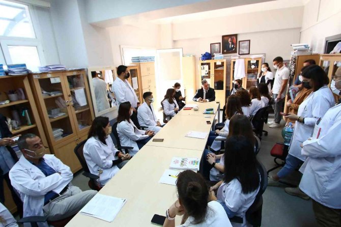 Başkan Sandal: "Bayraklı’daki Her Çocuğun Elinden Tutacağız"